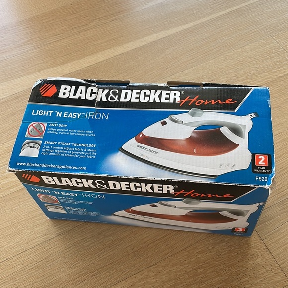 NIB Black & Decker Light N’ Easy Iron - Picture 6 of 6